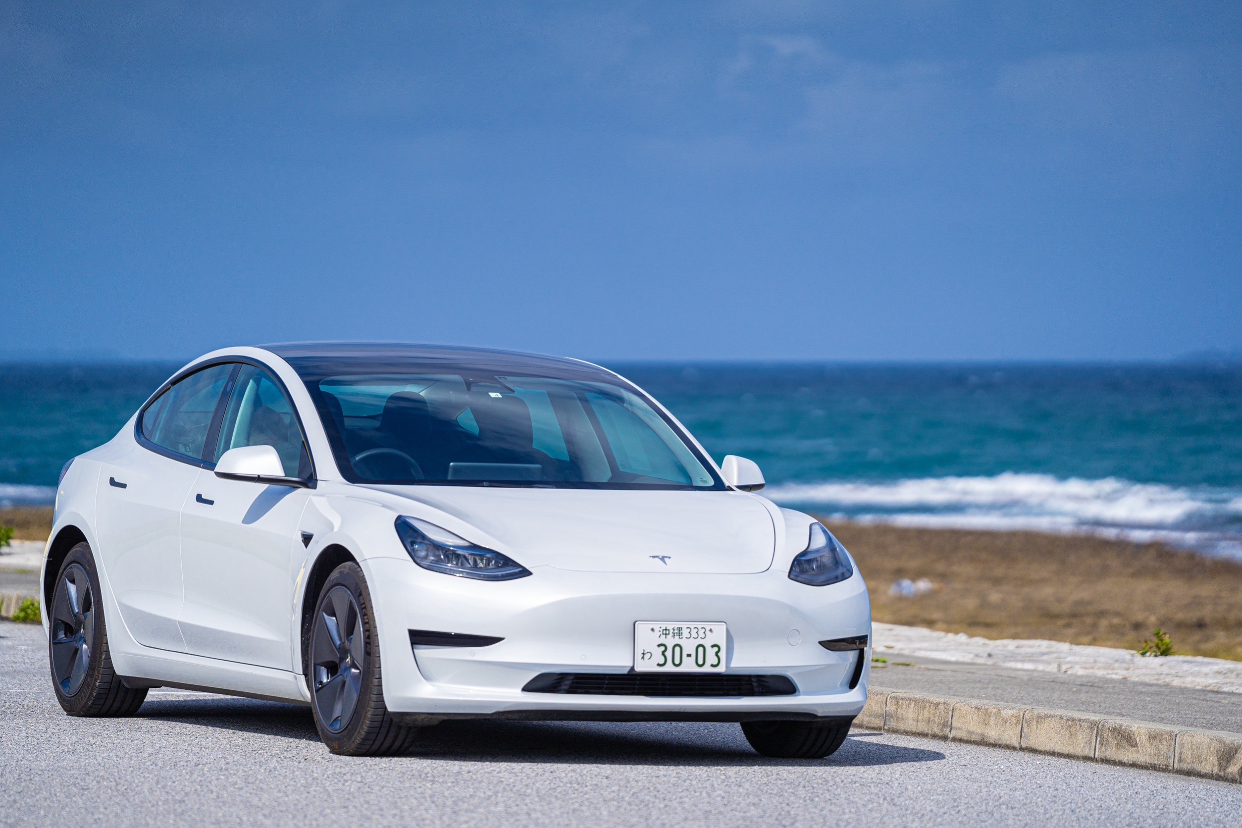 Tesla Model 3／Model Y【那霸機場或赤嶺站免費接送！還車時無須充滿電，租車費已含充電費！】