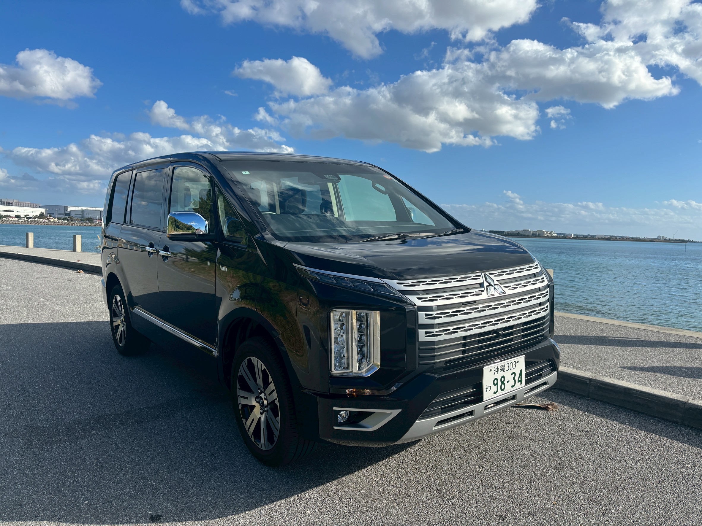 三菱 Delica D:5／Alphard 20 系列（8 人座）｜那霸機場免費接送