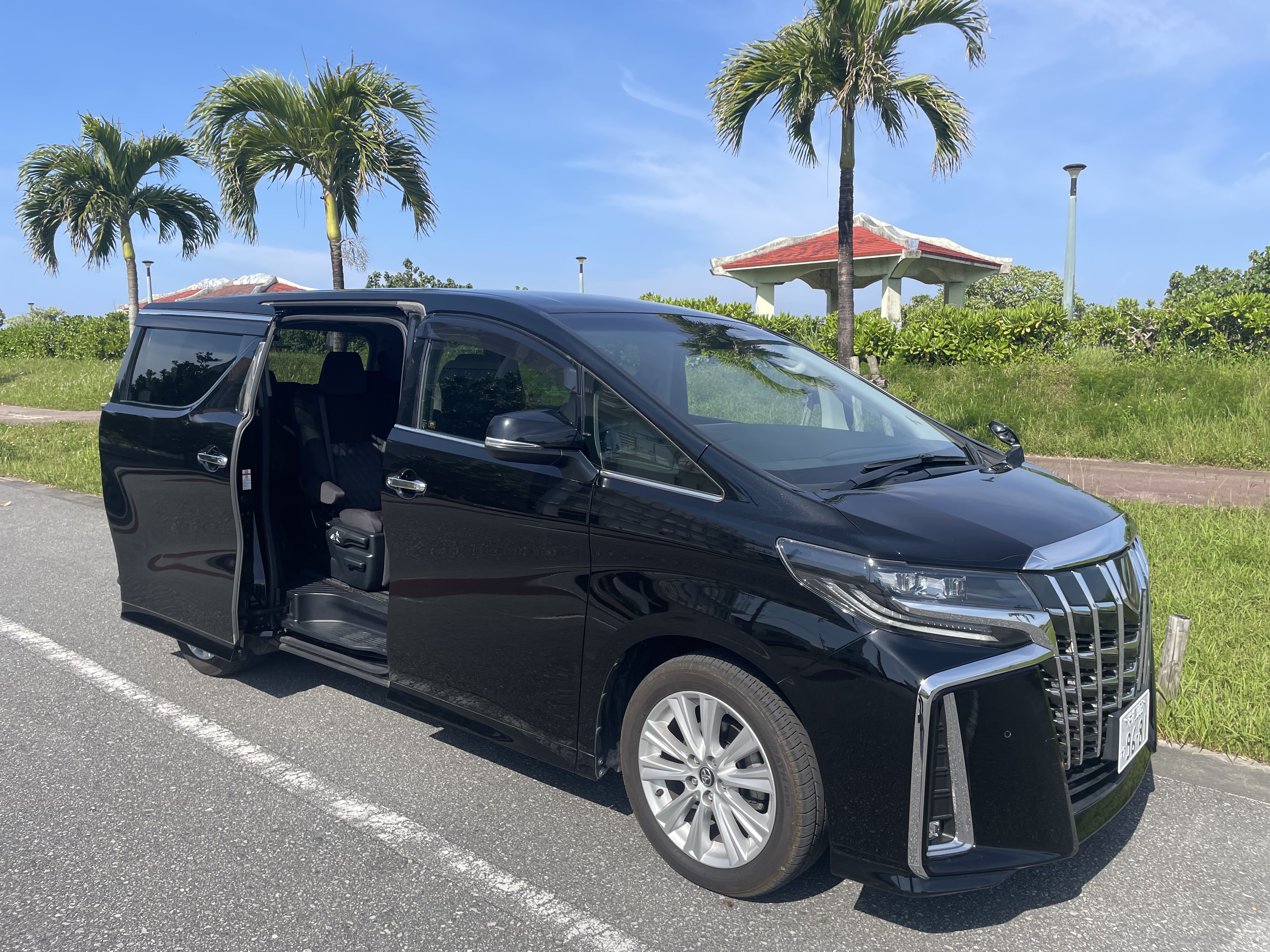 「7人座 Alphard　配備 ETC、大螢幕導航、倒車攝影機、Bluetooth、後座螢幕　附接送方案」