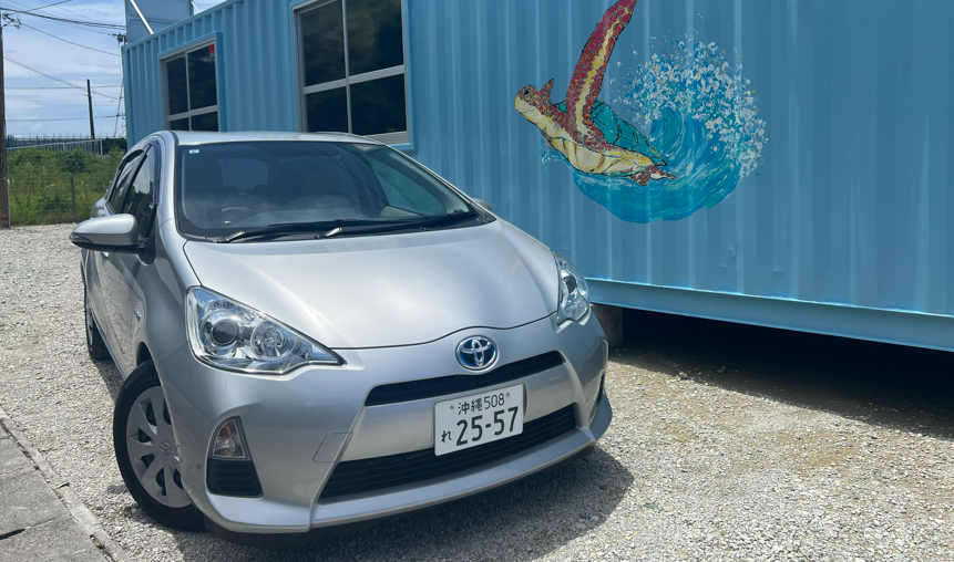 ＜Aqua 混合動力＞｜人氣緊湊型混合動力車 Aqua 特價！！含那霸機場免費接送
