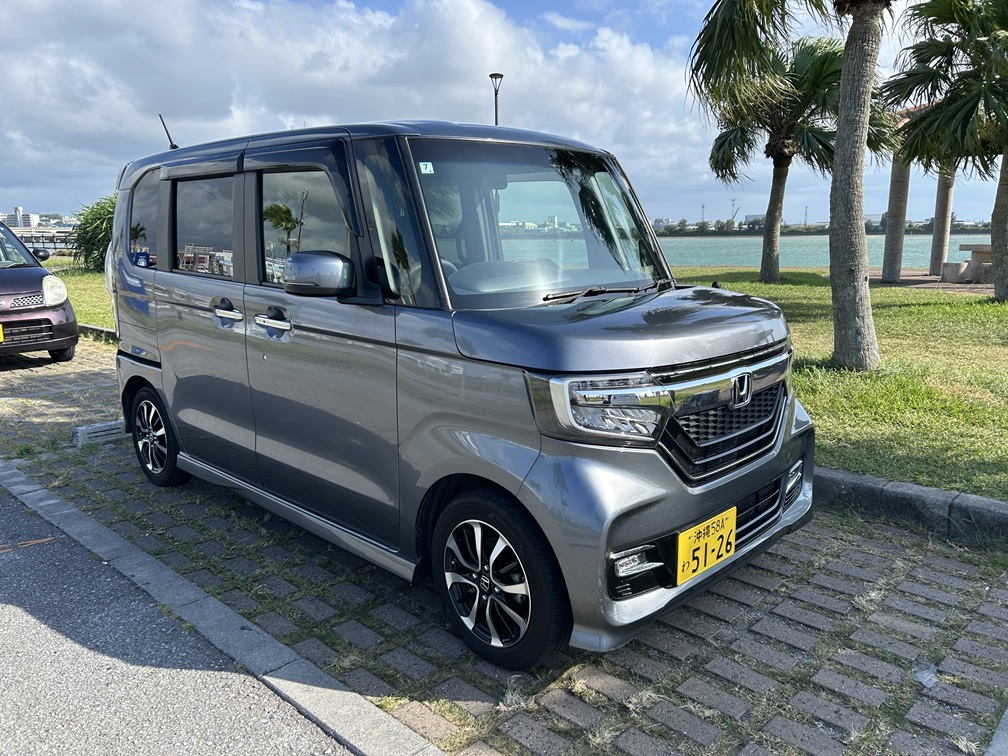 ★最快 5 分鐘即可完成租車！無需前往營業所，車輛可送至您指定的地點！車內空間寬敞，即使 4 人乘坐也十分舒適。