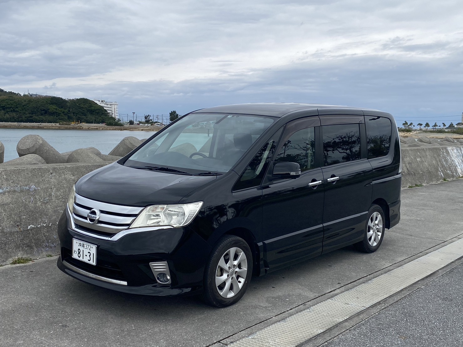NISSAN Serena｜8人座｜配備車頂吸頂式螢幕｜兩天一夜15,800日圓，第2晚起享5折優惠✨ ★提供免費專車接送服務★