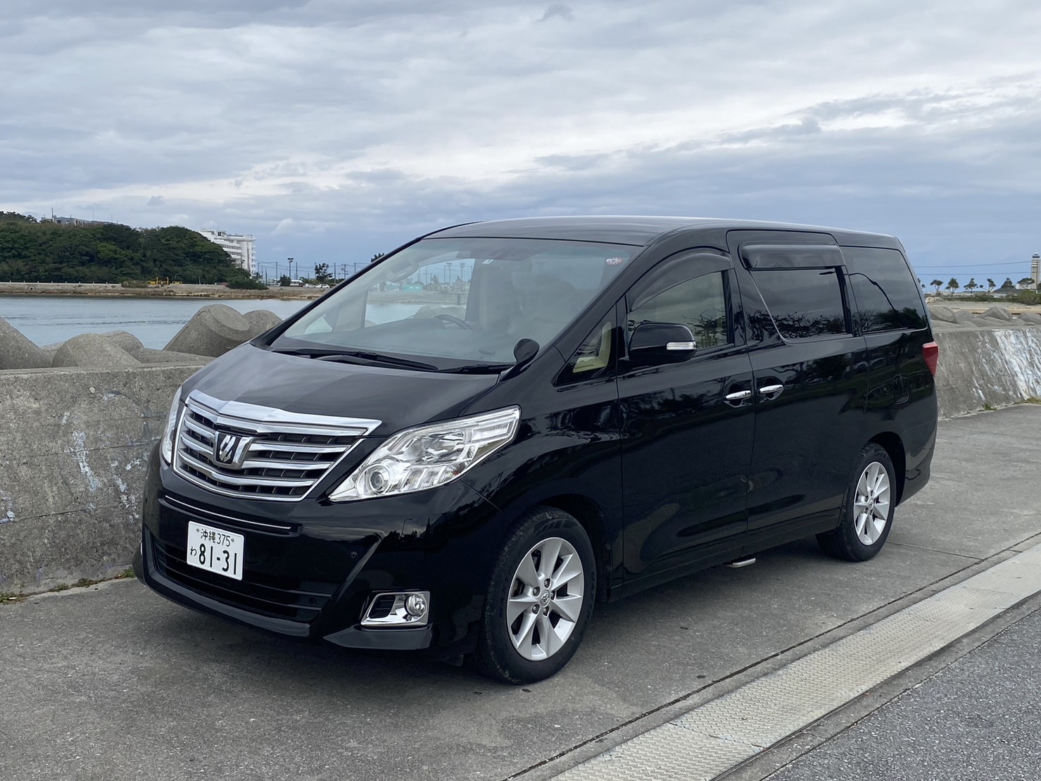 TOYOTA Alphard｜7人座｜第2晚起續租費用享5折，連租更划算！