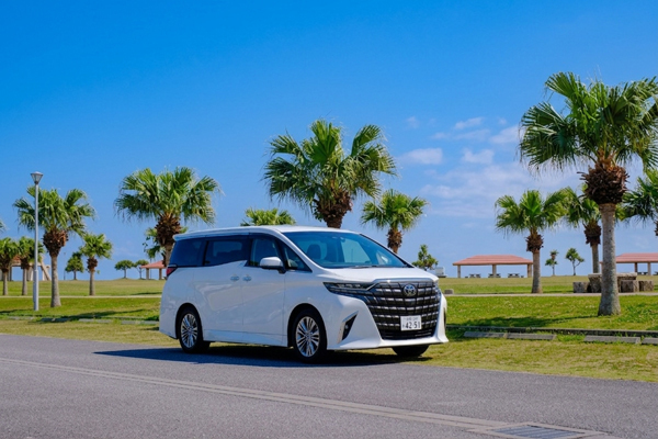 【新款40系列 Toyota Alphard】距離那霸機場最快 8 分鐘｜免費接送｜徹底清潔｜安心服務｜新手也能放心租車